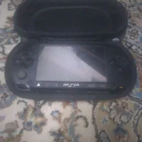 یک دستگاه PSP سونی مخصوص بازی