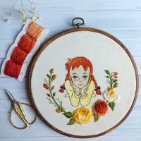 دیوارکوب گلدوزی