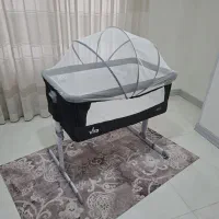 تخت کنار مادر سالم و نو