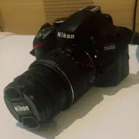 دوربین نیکون D3200 سالم و در حد نو