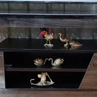 پرده سلطنتی بسیار شیک و میز تلویزیون در حد نو|پرده، رانر، رومیزی|بروجرد, |دیوار