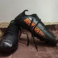 کفش سالنی و چمن