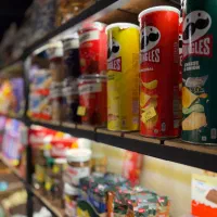 فروشنده خانم