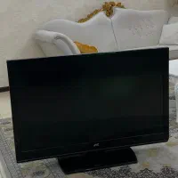 در حد نو  ۴۲ اینچ jvc  همراه با دیجیتال