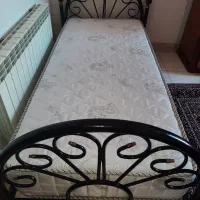 تخت فلزی با تشک طبی