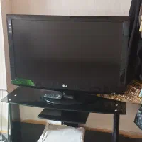 تلوزیون ۴۲ اینچ الجی به همراه میز|تلویزیون و پروژکتور|رشت, بلوار گیلان|دیوار