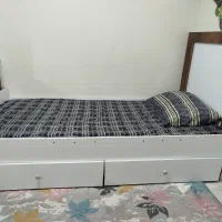 تخت نوجوان درحد نو