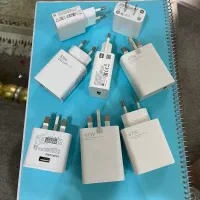 شارژر و هندزفر اورجینال کارکرده