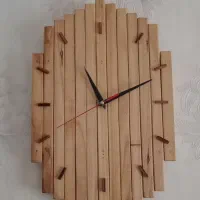 ساعت دیواری چوبی