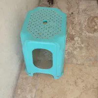 چهار پایه پلاستیکی کاملا سالم