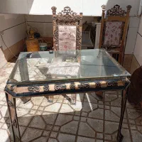 با سلام میز نهار خوری با 4عدد صندلی سالم