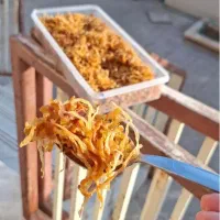 پیاز سرخ شده و روغن گرفته شده