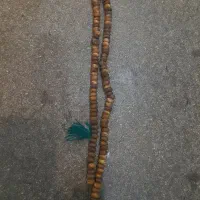 تسبیح چوب|کلکسیون اشیاء عتیقه|گلبهار, شهر جدید گلبهار|دیوار