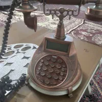 تلفن رو میزی طرح قدیم