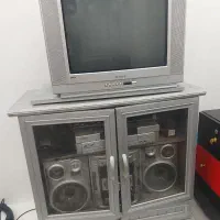 تلویزیون 21 اینچ سامسونگ ب همراه وسایل نو نو