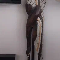 مجسمه چوبی