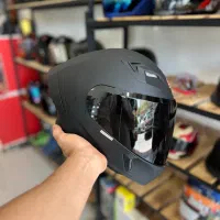 فروشگاه تخصصی کلاه کاسکت و لوازم جانبی