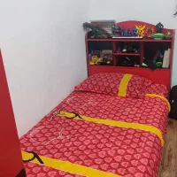 تخت نوجوان ، تشک ، کمد کاملا سالم