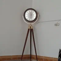 ساعت پایه دار