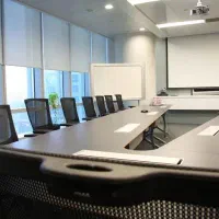 استخدام کارشناس پاسخگو و همکار( دانشجوی خانم)