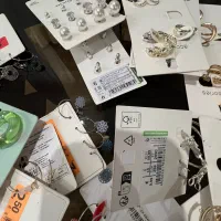 گوشواره بدل،|بدلیجات|کیش, |دیوار