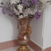 گل و گلدان