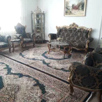مبل هفت نفره همراه با عسلی در حد نو