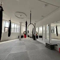 کلاس های اریال یوگا بانوان