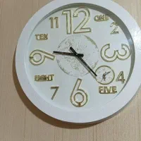 ساعت دیواری