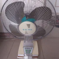 پنکه ایستاده