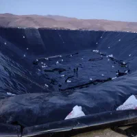 فروش و نصب استخر و ورق پلیمری (ژئوممبران)