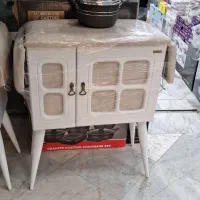 میز خیاطی. مدرن