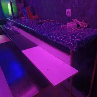 میز فلزی