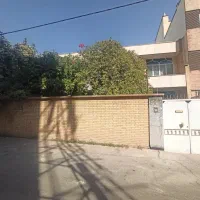 خانه-ویلایی-260-متری-قابل-سکونت-حیاط-دار