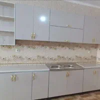 کابینت آشپزخانه سنگی روشن