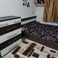 تخت و دراور