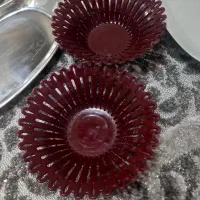 یدونه دیس چینی جنس قدیمی سنگین. و جاسبزی پلاستیک|ظروف سرو و پذیرایی|تهران, خاک سفید|دیوار