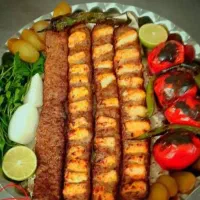 انواع غذاباکیفیت آماده قراردباشرکتهاومراسمات شما