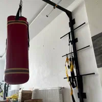 کیسه بوکس همراه سازه خانگی و بند تی ار ایکس
