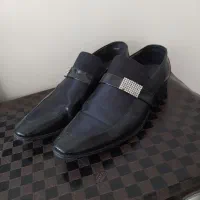 کفش و شلوار و رکابی