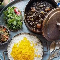 سفارش غذای خانگی واسه مراسمات کم پذیرفته می‌شود