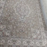 یه تخته فرش ۶متری ی مقدار سوختگی دارد