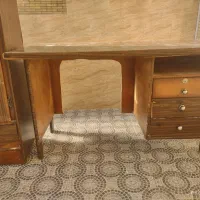 میز تحریر و کمد لباسی