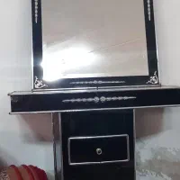 آینه و میز تلویزیون