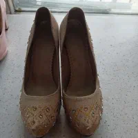 دوعدد کفش در حد سایز ۳۹