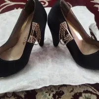 فروش چندجفت کفش و لباس مجلسی
