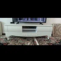 تلویزیون میزش