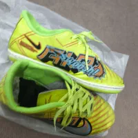 کفش فوتبالی سالن