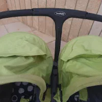 کالسکه دوقلو