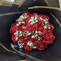 دسته گل زرشکی